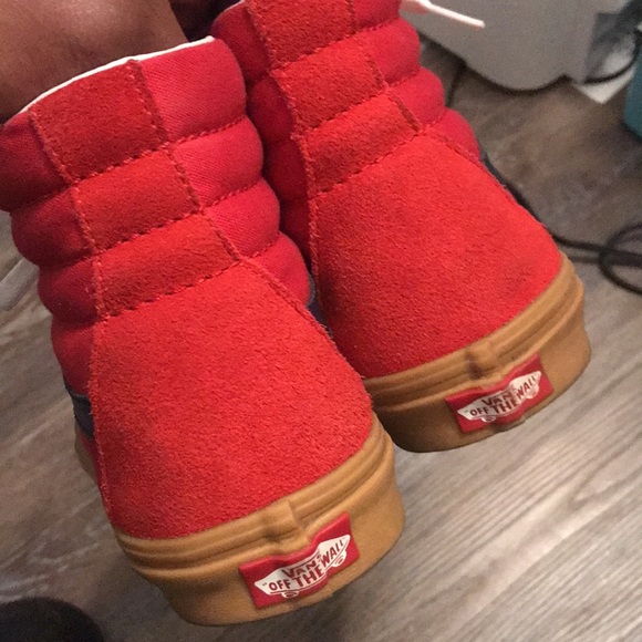 Vans - Picture 3 of 5